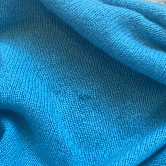 Free People Harmony Cashmere V Sweater in Grecian Sea Size XSmall NWT Defect - Picture 13 of 16